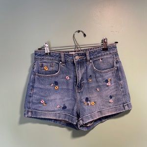 Floral Pacsun Mom Shorts size 25